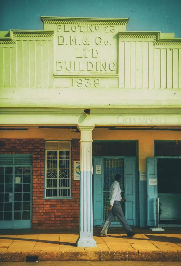 Virtual phone number in Uganda